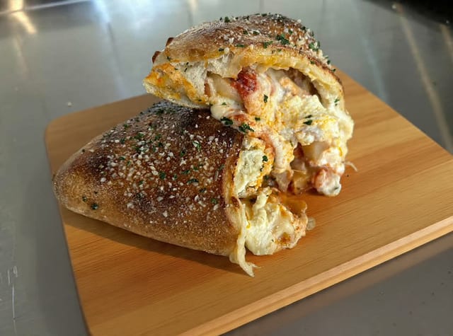 ELIAS’S CALZONE.